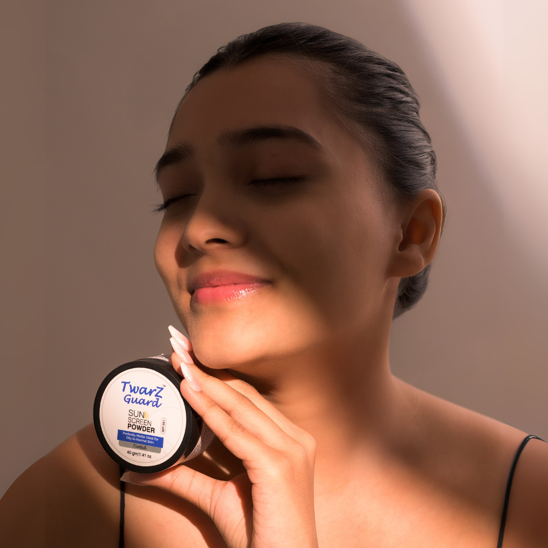 Twarz Guard Powder Sunscreen | Broad-Spectrum UVA/UVB | Matte Shine Control, Pore-Blur Finish | On-the-Go Brush Application | Paraben & Sulfate-Free | 40 g