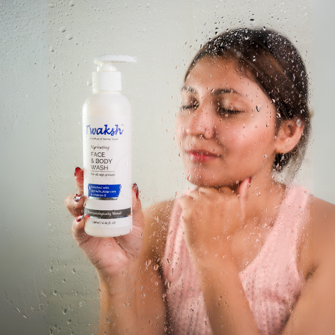 Twaksh Hydrating Face & Body Wash | Oat Milk, Aloe Vera, Vitamin E & Glycerin | Gentle, Sulfate- & Paraben-Free | Dermatologically Tested | 200 ml
